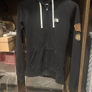 Woman’s North face zip up